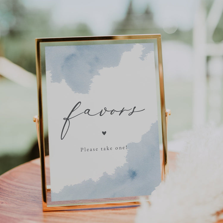 LUCA | Favors Sign